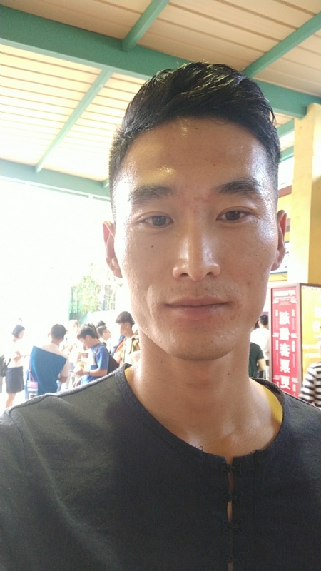 难得糊涂的第一张照片--合肥相亲服务中心