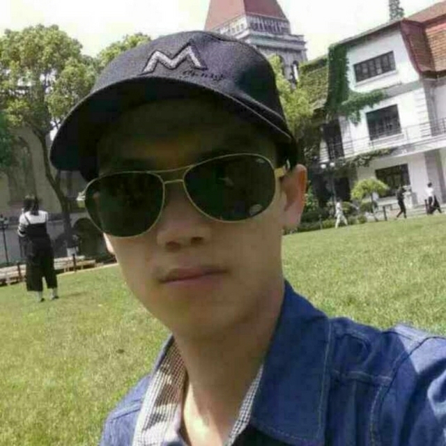龙小华的第一张照片--合肥相亲服务中心