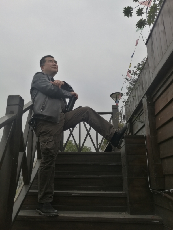 孤单背影的第一张照片--合肥相亲服务中心