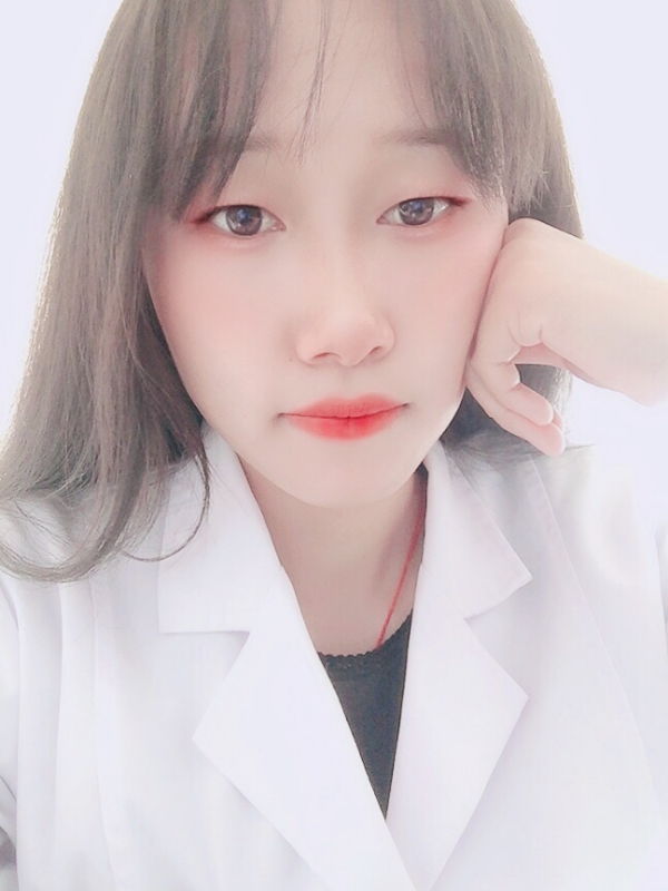 白婚纱的第一张照片--合肥相亲服务中心
