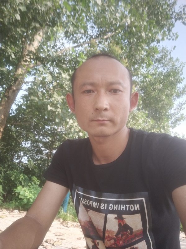 80大叔的第二张照片--合肥相亲服务中心