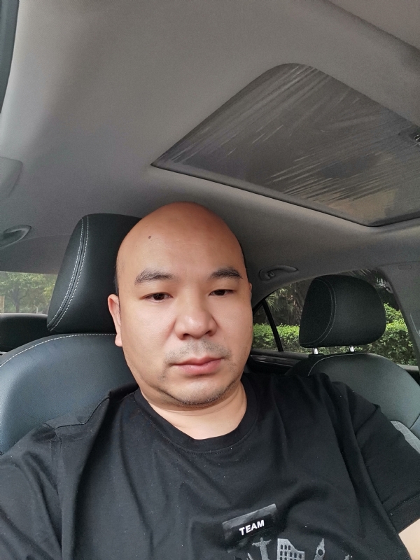 爷们已经老了的第一张照片--合肥相亲服务中心