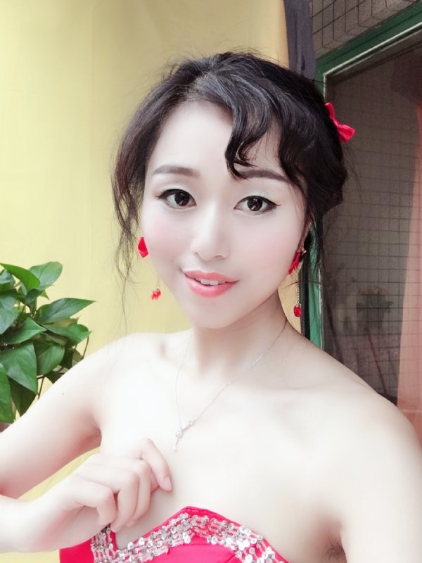 薇薇的第一张照片--合肥相亲服务中心