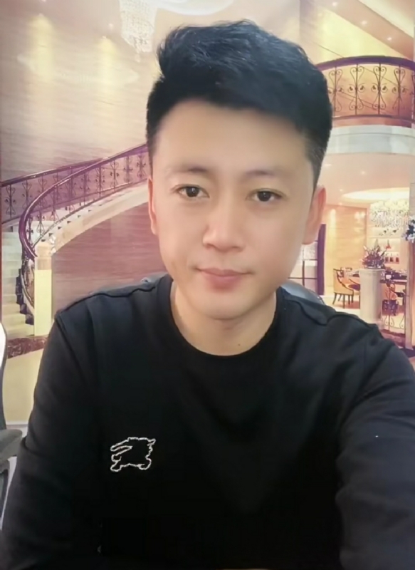 屋顶拾荒人的第三张照片--合肥相亲服务中心