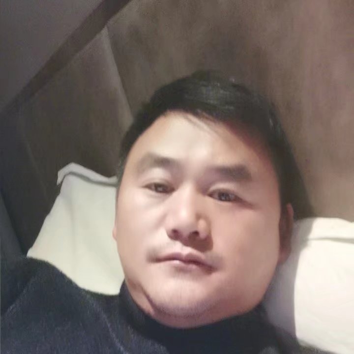 奔跑的第二张照片--合肥相亲服务中心