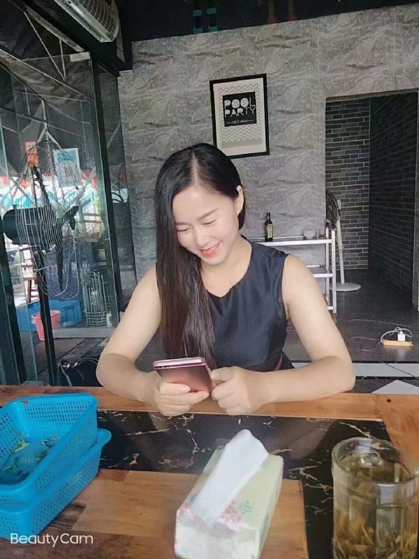 如不坚强弱给谁看的第一张照片--合肥相亲服务中心