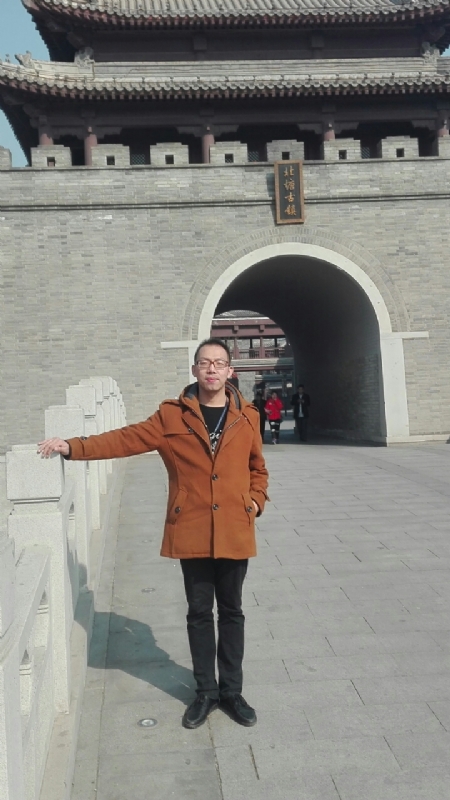 伟岸如山的第一张照片--合肥相亲服务中心