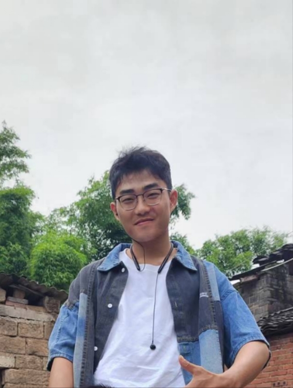 越努力越幸运的第一张照片--合肥相亲服务中心