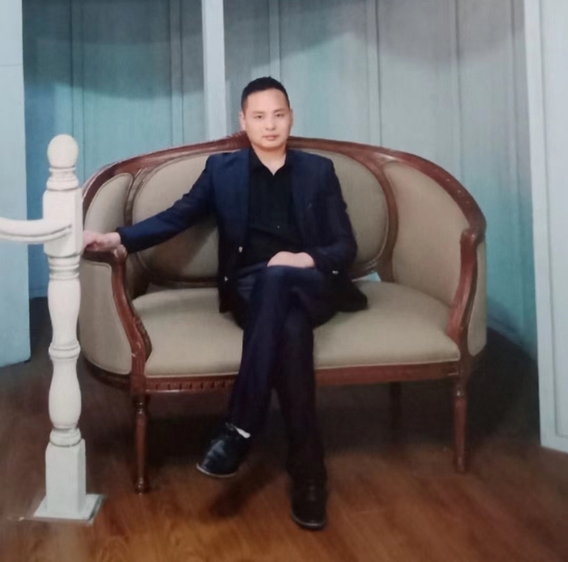 龙行天下的第二张照片--合肥相亲服务中心